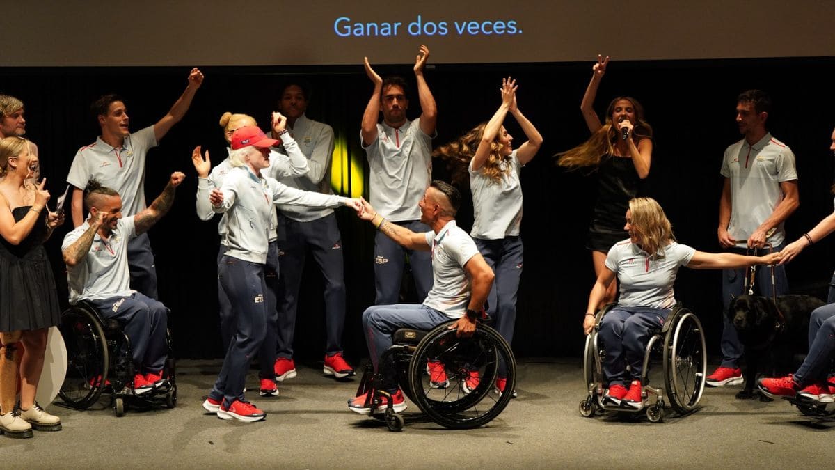 El Equipo Paralímpico Español presenta la nueva equipación para París 2024