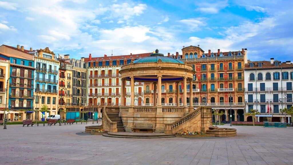 Plaza Mayor de Pamplona, una ciudad accesible