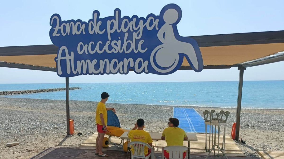 La Playa de Almenara será accesible y contará con un servicio de baño asistido