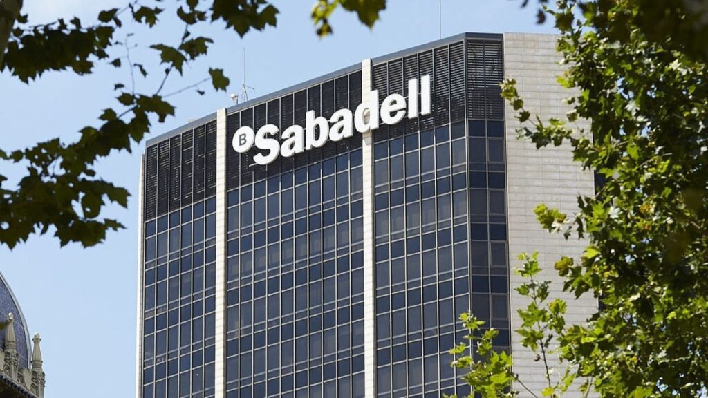 Banco Sabadell te da hasta 1.250 euros si cumples estos requisitos