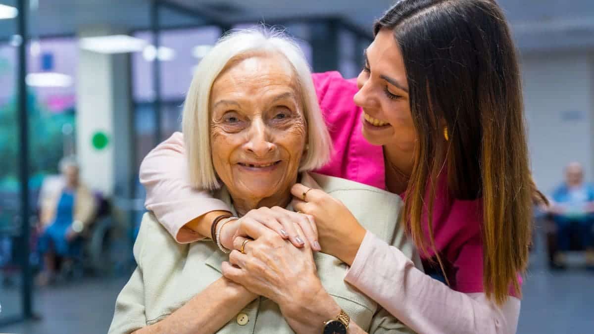 La Junta de Andalucía elogia su trabajo con el sistema de dependencia