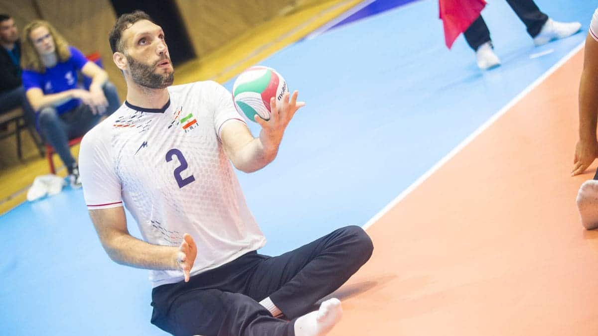 Morteza Mehrzad Selakjani, jugador de voleibol sentado de Irán