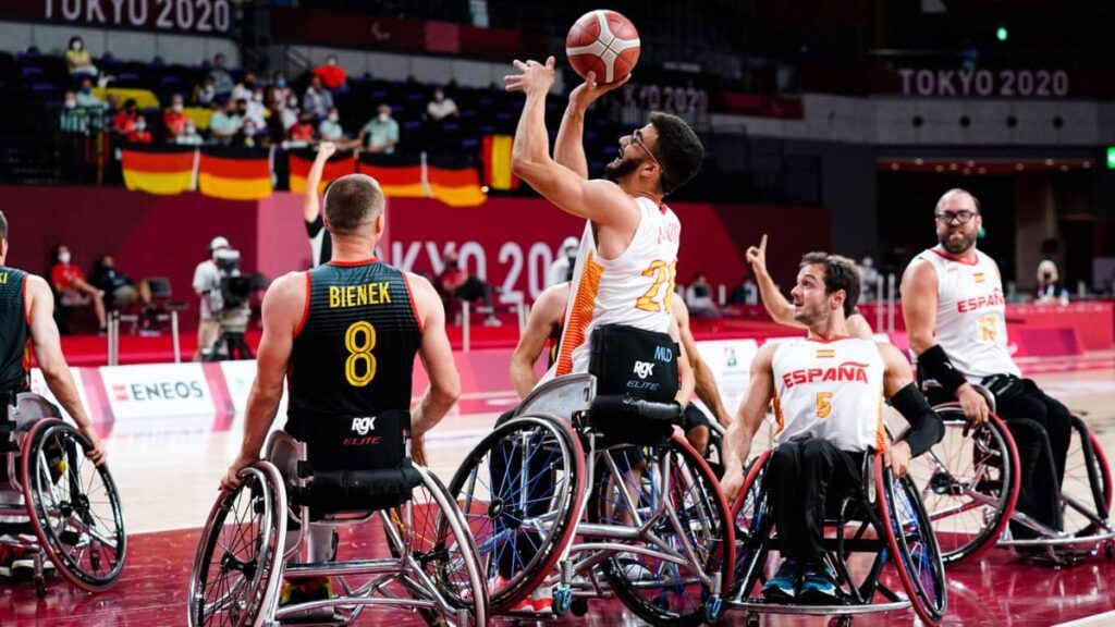 El baloncesto en silla de ruedas es uno de los deportes que forman el programa de los Juegos Paralímpicos de París 2024