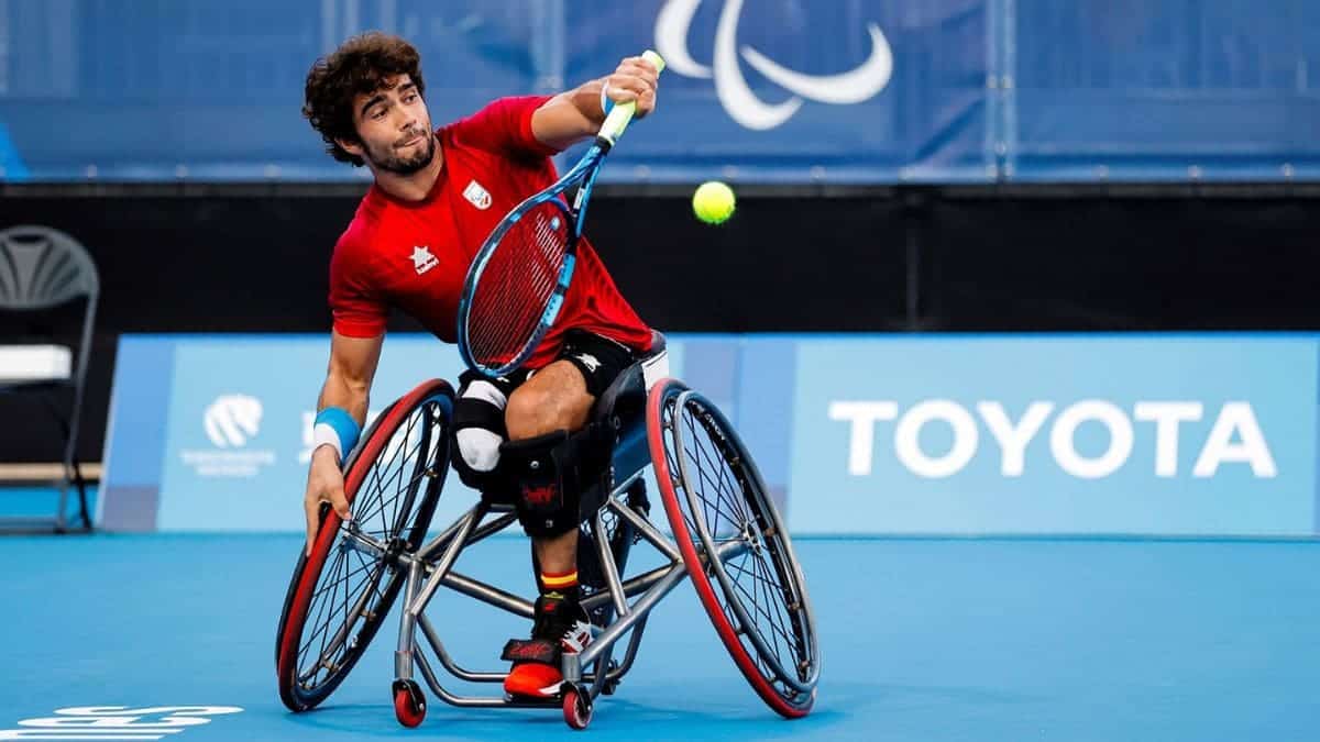 El tenis en silla de ruedas es uno de deportes que forman parte del programa deportivo de los Juegos Paralímpicos