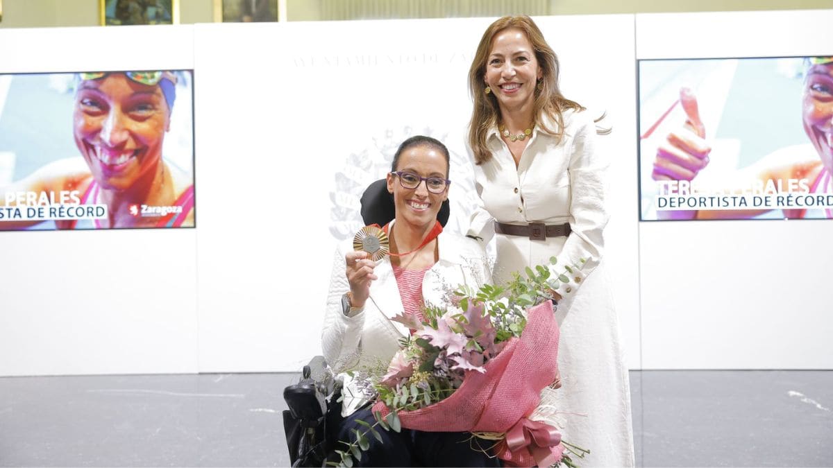 Zaragoza homenajea a Teresa Perales tras igualar las 28 medallas de Michael Phelps