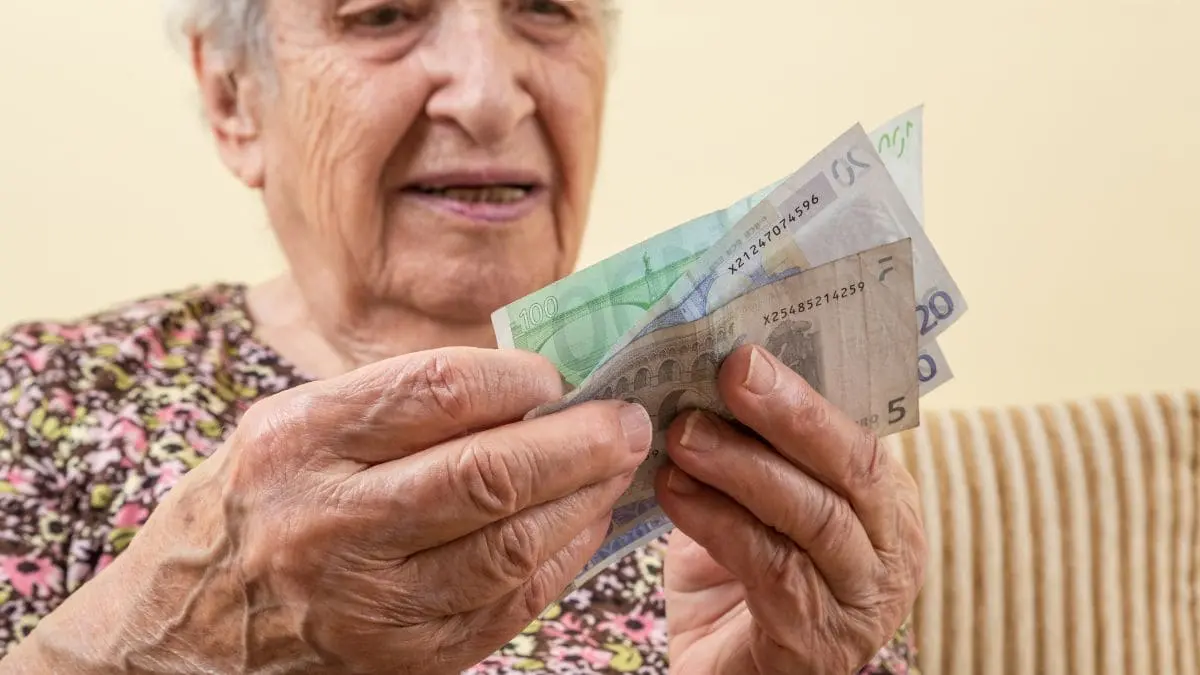 Pensiones de jubilación con dos pagas extra en 2024