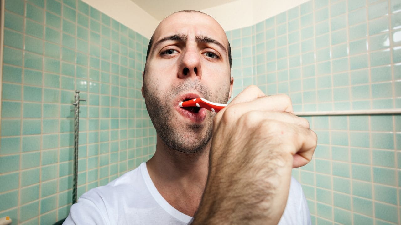 Elimina el sarro de los dientes con esta bebida que tienes en casa