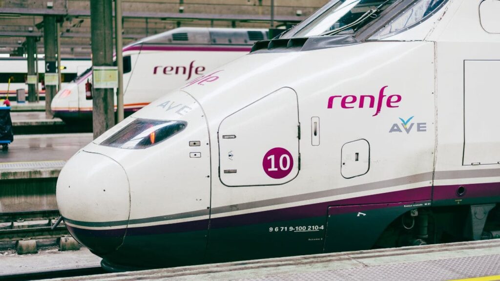 Renfe anuncia un servicio para personas con discapacidad auditiva