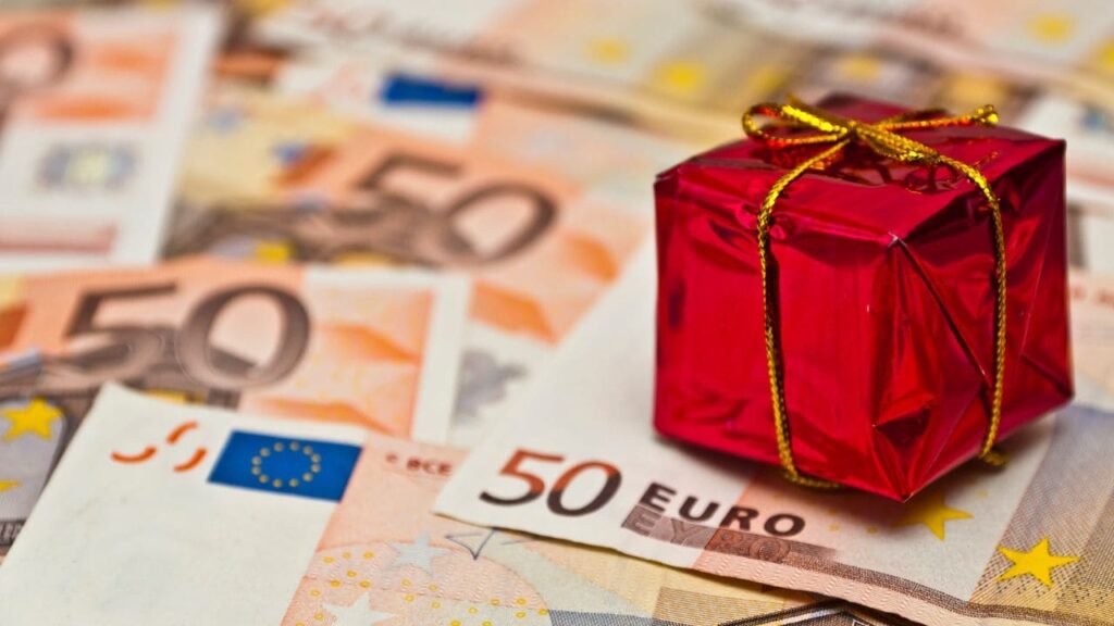 Hacienda se lleva una parte de los premios de más de 40.000 euros de la Lotería de Navidad