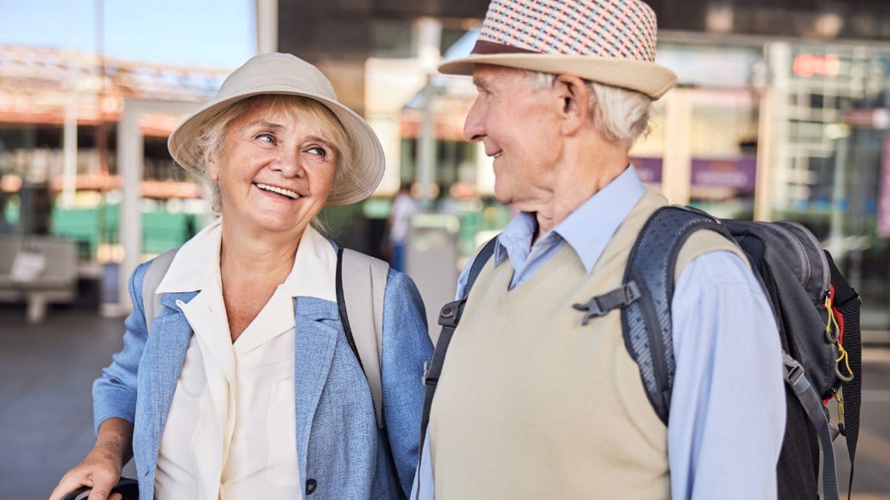 Las personas mayores pueden disfrutar de los viajes del IMSERSO