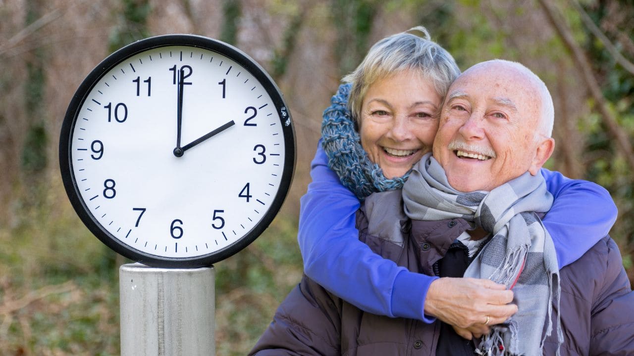 Primer cambio de hora de 2025 personas mayores