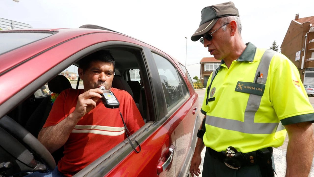 Cambios en la tasa de alcoholemia al volante: la DGT establece nuevos límites