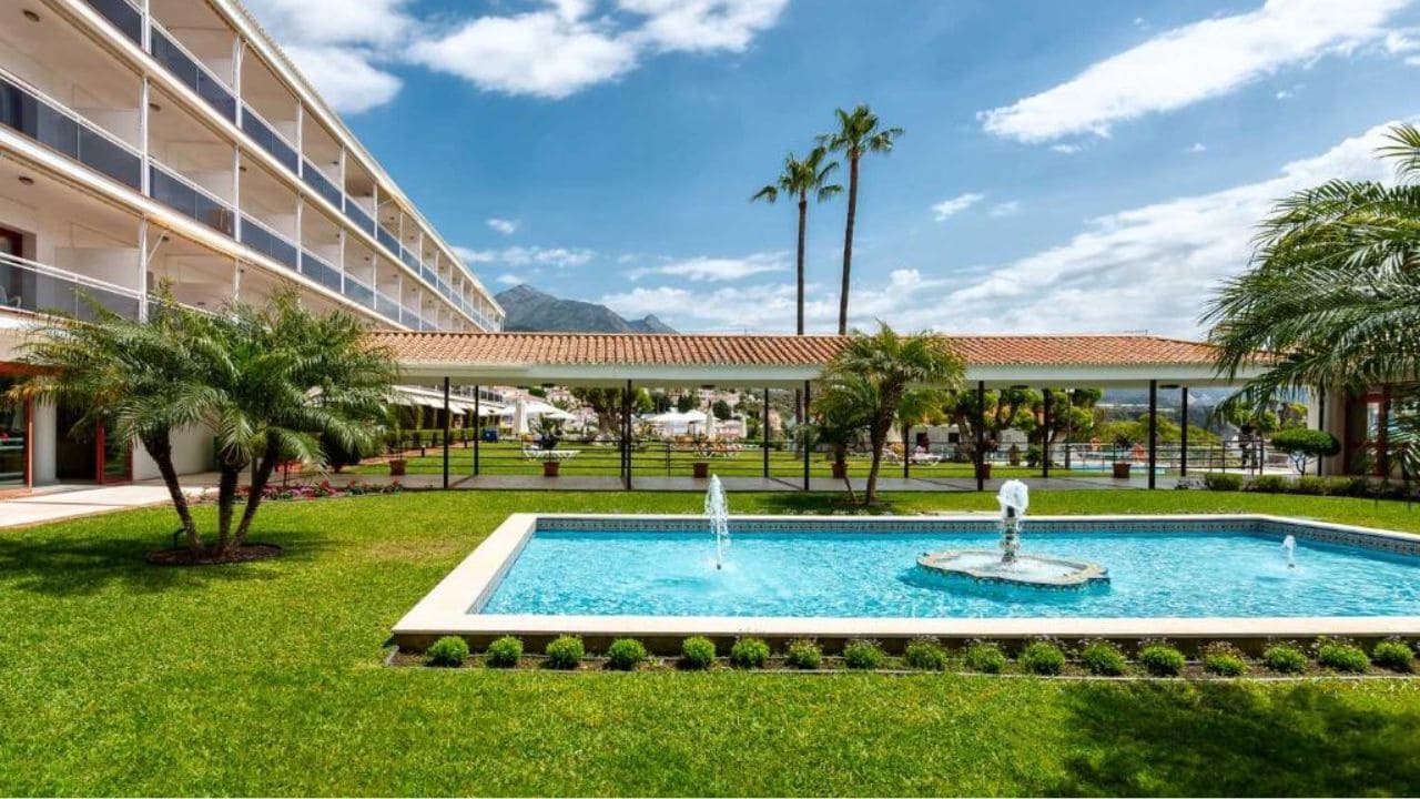 Parador de Turismo de Nerja para personas mayores